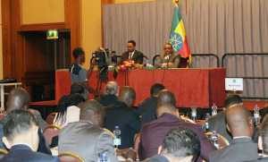 hailemariam-briefs-addis-based-diplomats-on-current-affairs